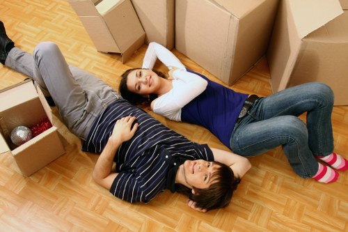 Student relocation support for Mayfair flats, rooms, and nearby central London areas